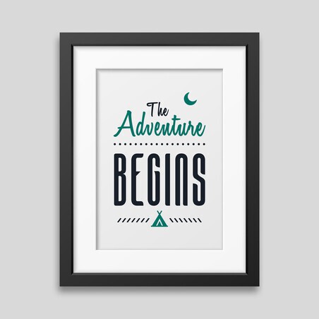 Oprawiony plakat „The adventure begins”